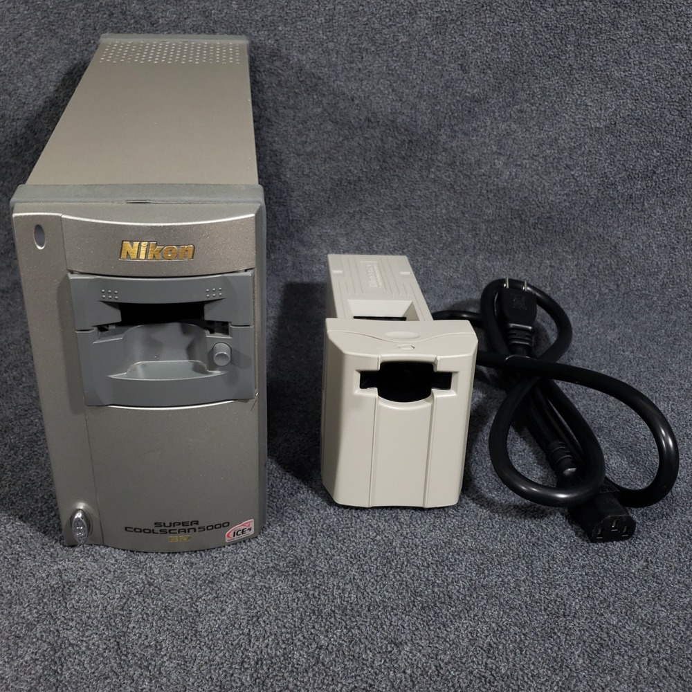 Nikon Super Coolscan 5000 ED w/ SA-21 Adapter 35mm Slides Film Scanner LS-5000